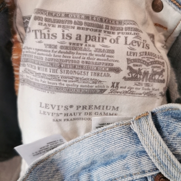 LEVI'S 501 ripped high waist boyfriend medium jeans - Picture 12 of 15